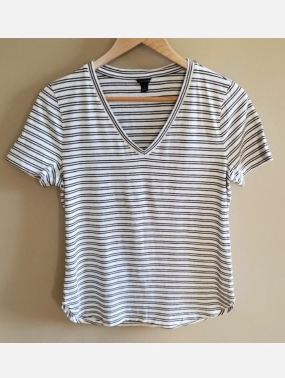 🐸 Ann Taylor striped pima cotton tee sz M